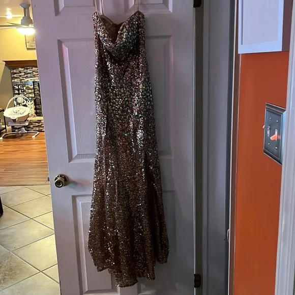 Dancing Queen | Dresses | Gold Strapless Prom Dress | Poshmark